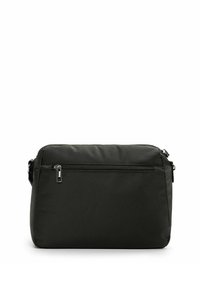 Sort nylon crossbody taske med en rektangulær form, der har en frontlomme med lynlås og en justerbar rem. Glat overflade og minimalistisk design.