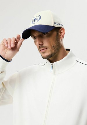Diverse, FORHED C - Cap - off white