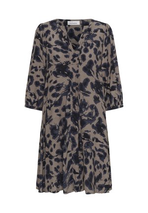Robe beige avec un motif abstrait bleu marine, décolletée en V, à manches trois-quarts et à ourlet évasé. Fabriquée en tissu léger et texturé.