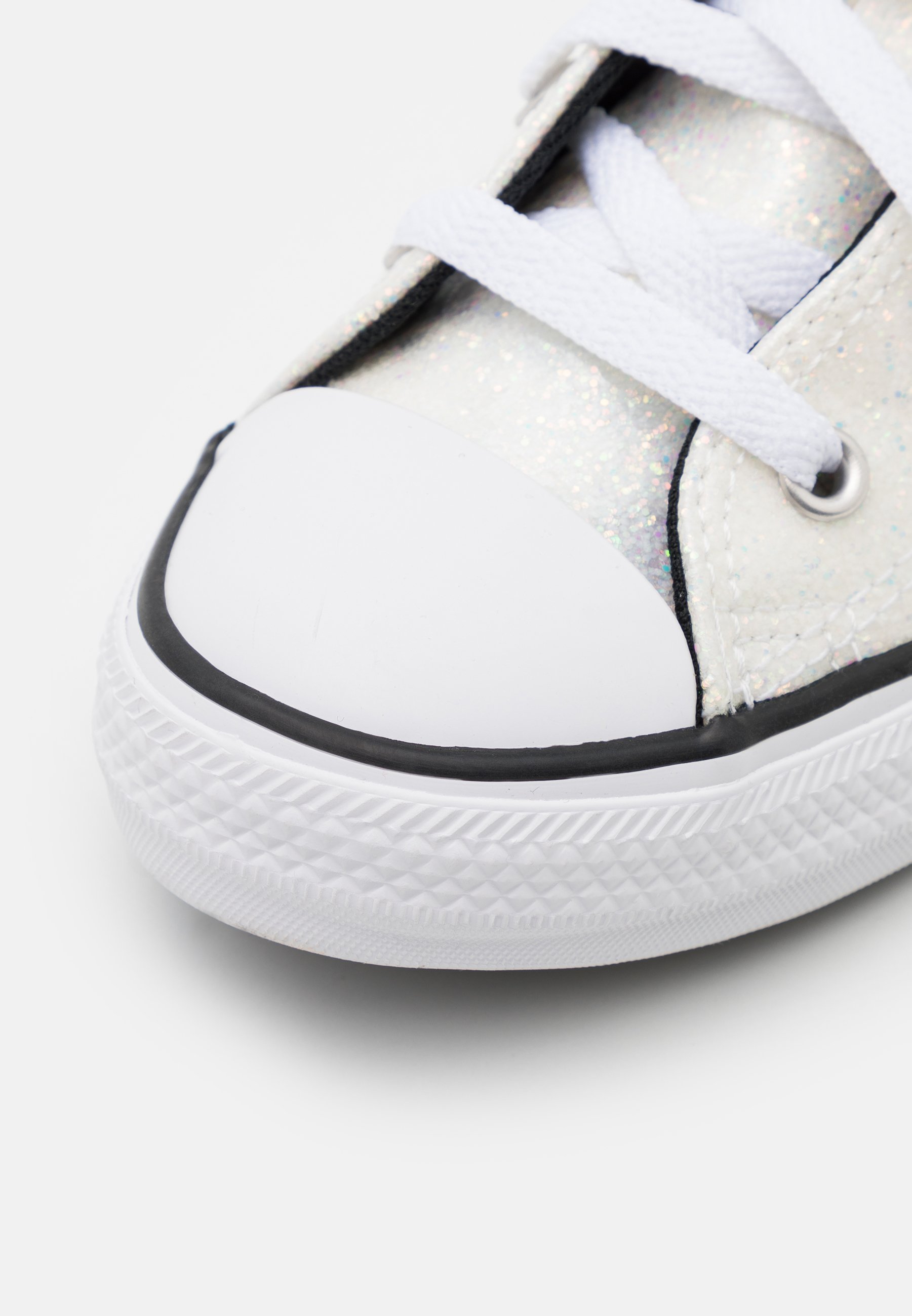 silver glitter low top converse