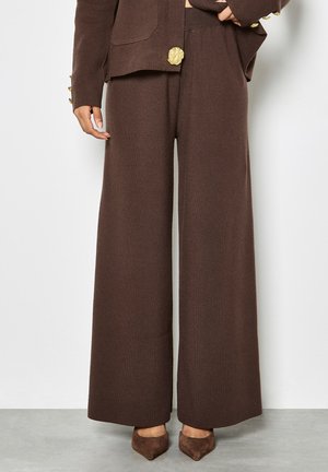 WIDE LEG - Pantaloni - brown