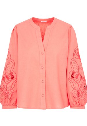 Korallfarvet linnedbluse med V-hals, knaplukning og lange puffærmer med blomsterbroderi langs manchetterne. Glat tekstur.