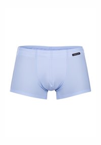 Helle blaue Boxershorts aus dehnbarem Stoff, mit tailliertem Design, sichtbaren Nähten und einem Markenlabel am Bund.