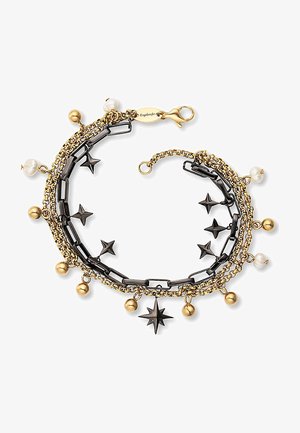 Multilagsarmbånd med guld- og sorte led, stjerneformede charms og runde perler, samt en lås til sikker bæring.
