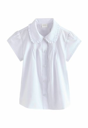 Bela srajca s kratkimi rokavi, okroglim ovratnikom z volančetom, petimi gumbi spredaj in naborki na prsnem delu.