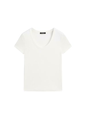 Schlichtes weißes T-Shirt mit kurzen Ärmeln und rundem Ausschnitt, flach auf einem weißen Hintergrund liegend.