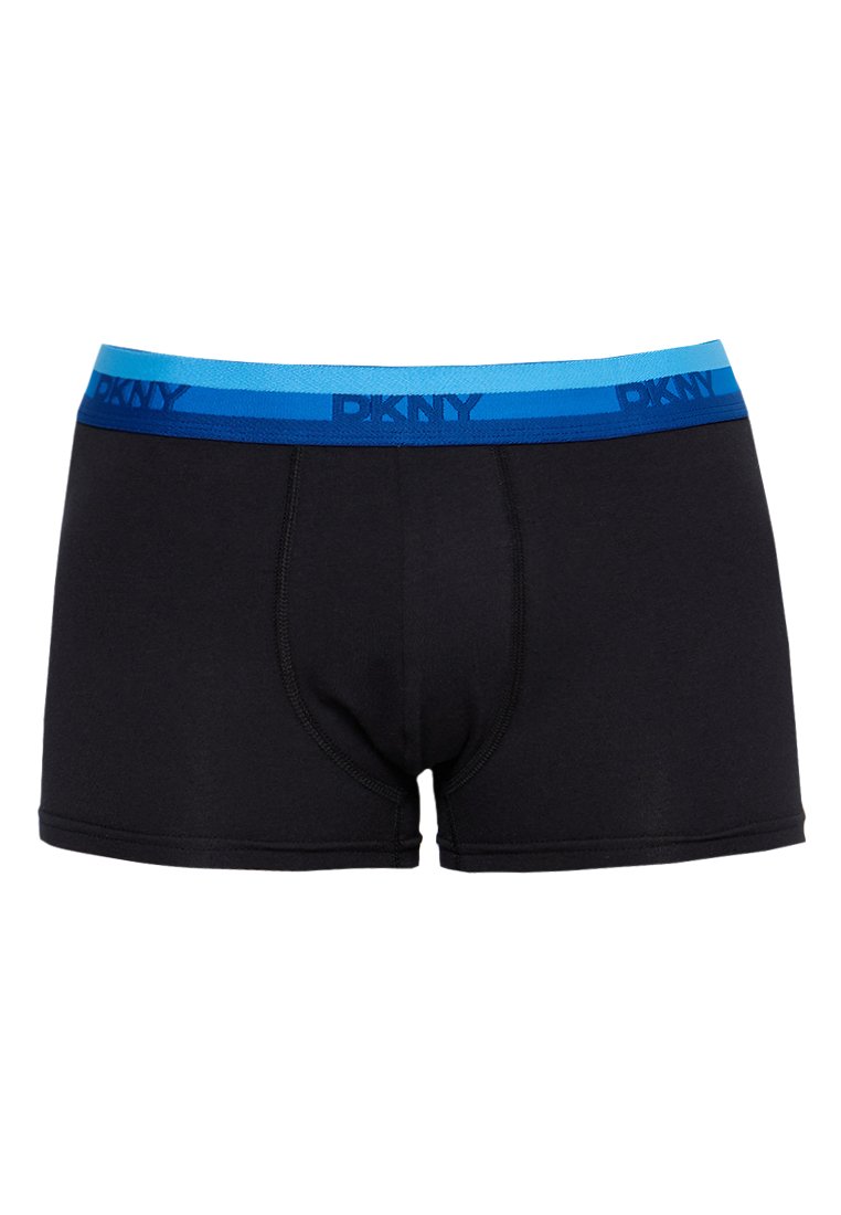 Czarne bokserki wykonane z elastycznego materiału, z niebieskim pasem w talia z logo "DKNY" oraz zaokrąglonym fasonem kieszonki.