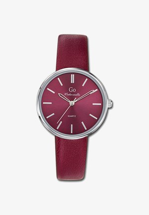 Montre ronde argentée avec cadran bordeaux et bracelet en cuir, index blancs, et trois aiguilles indiquant 10:13:36.