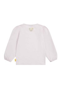 Helles rosa Langarmshirt mit Puffärmeln, mit einer Bärenstickerei auf der Rückseite und einem gelben Akzenttag an der Seite.