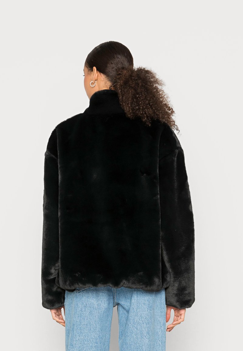 Damen Leichte Jacken | Nike Sportswear FAUX FUR Winterjacke black/fossil/schwarz - TB78985 Damen Leichte Jacken | Nike Sportswear FAUX FUR Winterjacke black/fossil/schwarz - TB78985