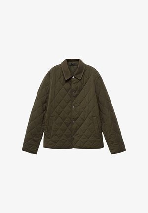 Quilted olivengrøn jakke med krave, der har knaplukning og sidelommer. Stoffet har et glat, struktureret udseende.