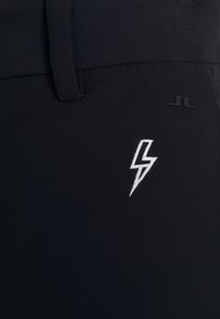 J.LINDEBERG Sports STRIKE PANT - Calças - black