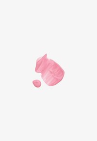 Texture liquide rose vif étalée sur une surface avec une petite goutte à proximité. Finition lisse et brillante avec une légère translucidité.