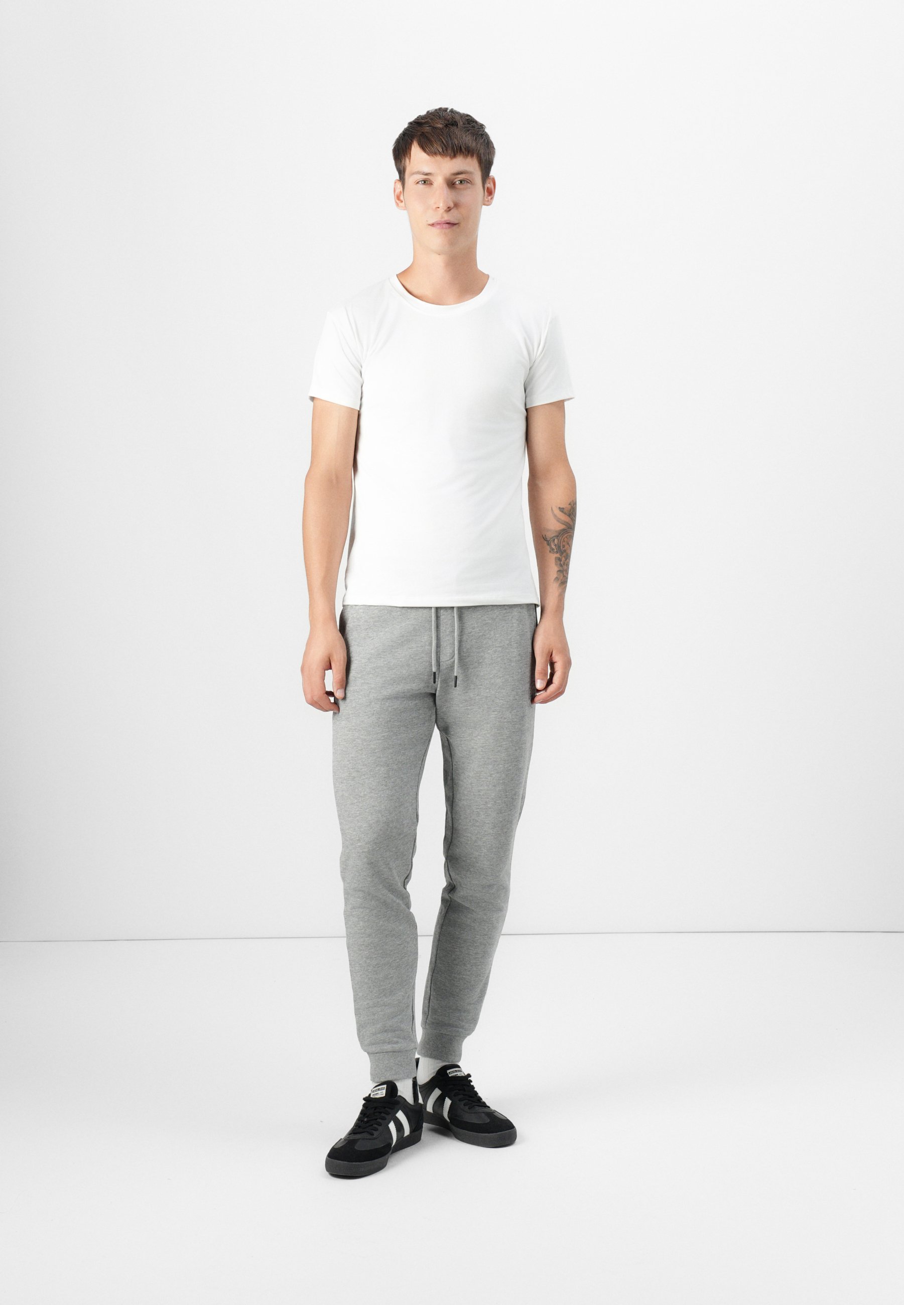 Jack & Jones JJIGORDON JJSHARK - Tracksuit bottoms - light grey