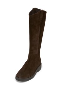 Bottes marron montantes en daim, avec une texture lisse, un bout arrondi et une semelle épaisse pour une meilleure stabilité. Pas de matériel ou de motifs visibles.