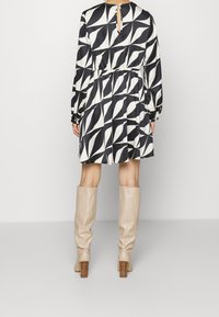 Vero Moda Petite Cocktailklänning - black