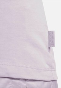 Nike Sportswear T-shirt med print - purple