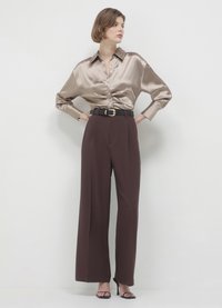 Calliope CROP SIMIL CON ARRICCIO - Camicia - tortora