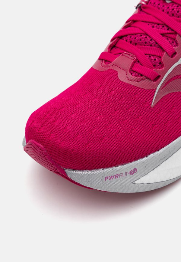 TRIUMPH 22 - Road running shoes - magenta3