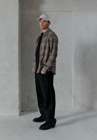Blend FLAKE - Blugi loose fit - denim black