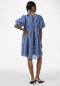 YAS YASLAURA DRESS - Koktailové šaty/večierkové šaty - coronet blue