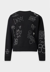 Sweat-shirt noir DKNY avec texte blanc en pointillés et motifs de cœurs incluant "DKNY," "New York," "Love NYC," et "89" sur le devant et les manches.