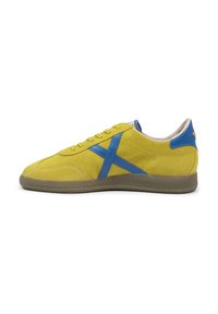 MUNICH Trainers - yellow