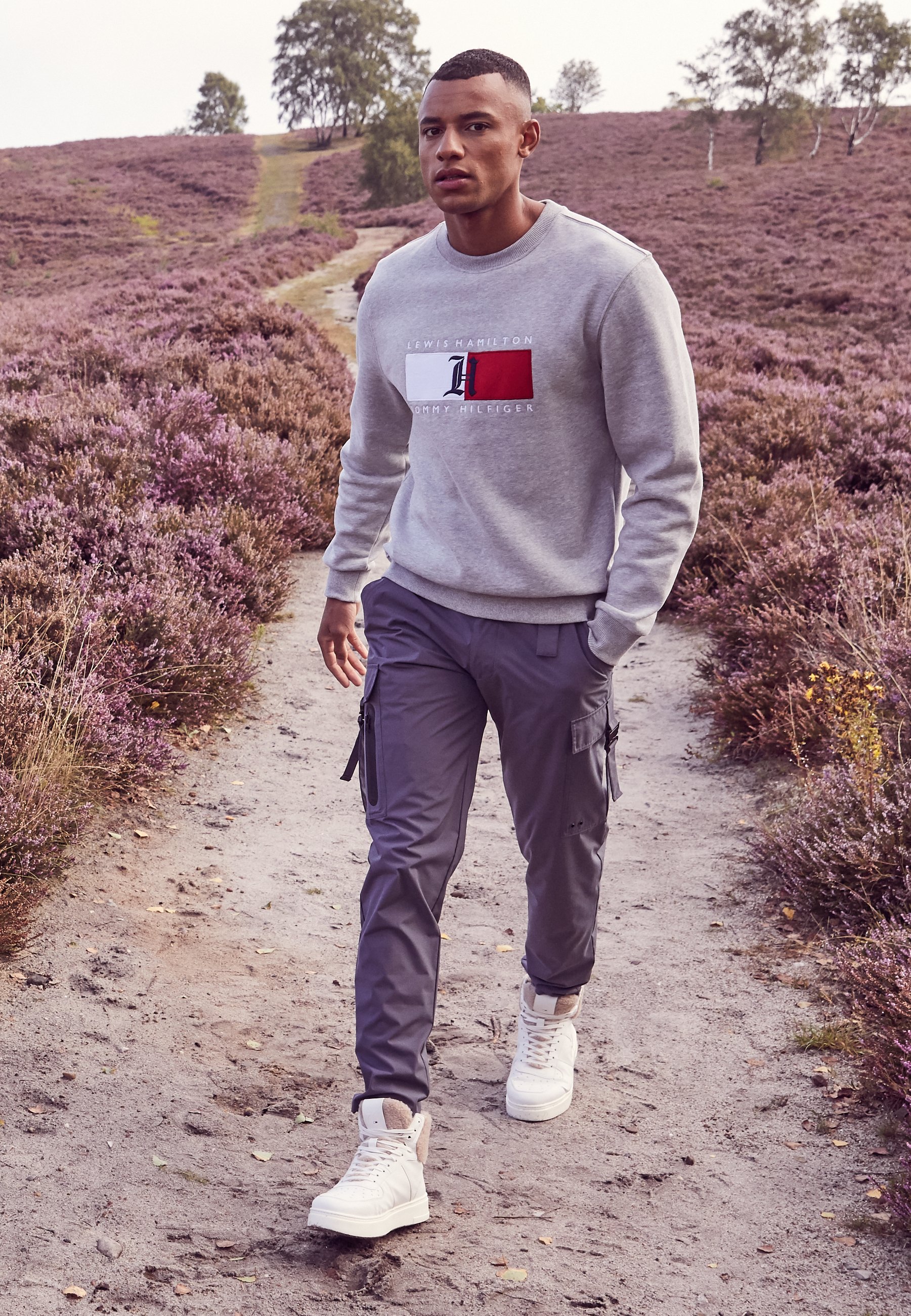 Tommy Hilfiger LEWIS HAMILTON UNISEX LOGO CREW NECK - Sweater - medium grey  heather/grijs gemêleerd - Zalando.nl