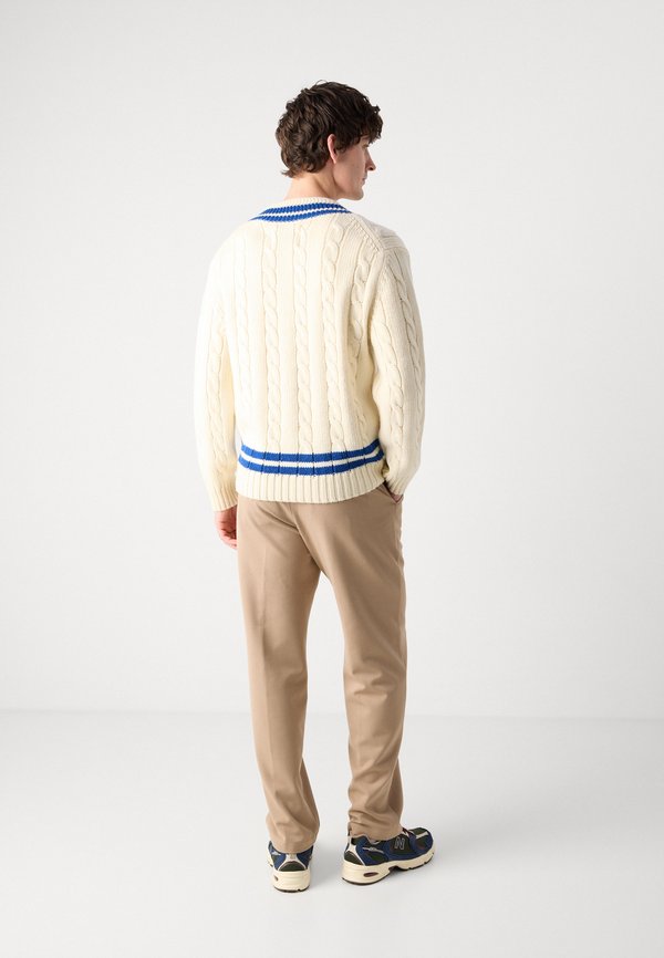 V NECK - Jumper - cream4