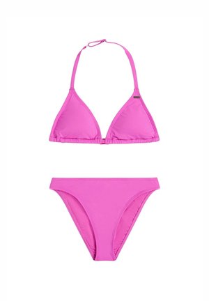 Conjunto de bikini rosa que incluye un top triangular con tirantes ajustables y una braguita de tiro bajo a juego, ambos hechos de un tejido suave y elástico.