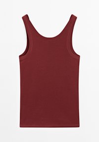 Débardeur bourgogne en tissu lisse et extensible. Présente un col rond et de larges bretelles, avec des coutures propres et sans embellissements.