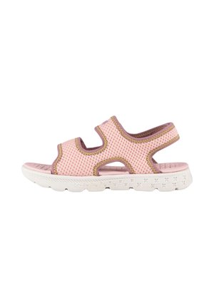 Sandalia de malla rosa con diseño de cortes y costuras amarillas. Suela blanca texturizada con patrón antideslizante. Parte trasera abierta para facilitar el uso.