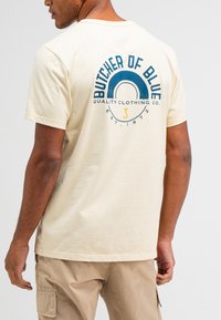 Butcher of Blue T-shirt print - beige grey