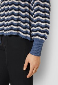 See by Chloé Stickad tröja - mottled blue