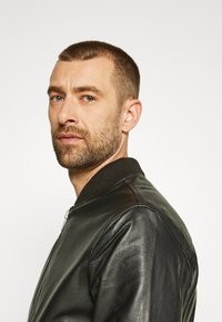 Selected Homme SLHICONIC - Casaco de couro - black