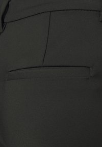 Vero Moda Petite Tygbyxor - khaki