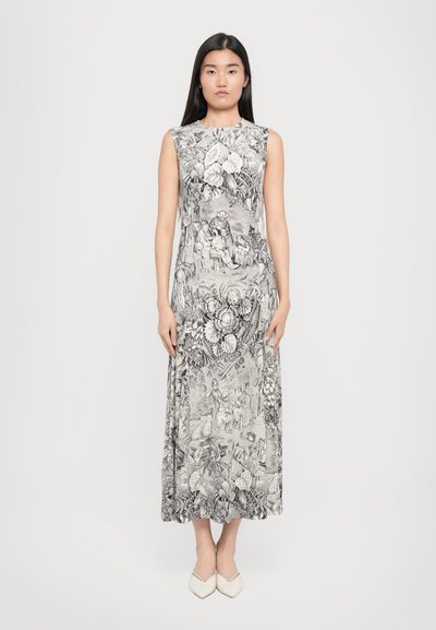 Mouwloze maxi-jurk in zwart-wit bloemenprint met ingewikkelde illustraties; gemaakt van zachte stof, heeft een relaxte pasvorm en een vloeiende uitstraling.