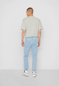 Urban Classics Jeans relaxed fit - lighter washed