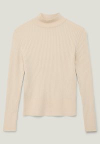 Pull à col roulé côtelé crème avec des manches longues, présentant un col à volants et un design ajusté en côtes, fabriqué à partir d'un tissu en tricot doux.