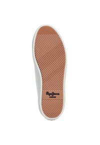 Suela de zapato de goma con una superficie texturizada de color marrón, que presenta surcos diagonales y horizontales, y un logo azul que dice "Pepe Jeans London".