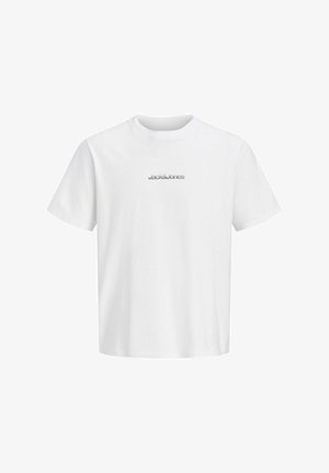 Hvid t-shirt med korte ærmer og rund hals med lille "Jack & Jones"-logo centreret på brystet.