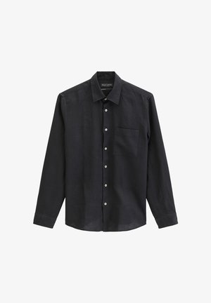 Μαύρο μακρυμάνικο πουκάμισο με γιακά και μία θήκη στο στήθος, με λευκά κουμπιά στο μπροστινό μέρος.
