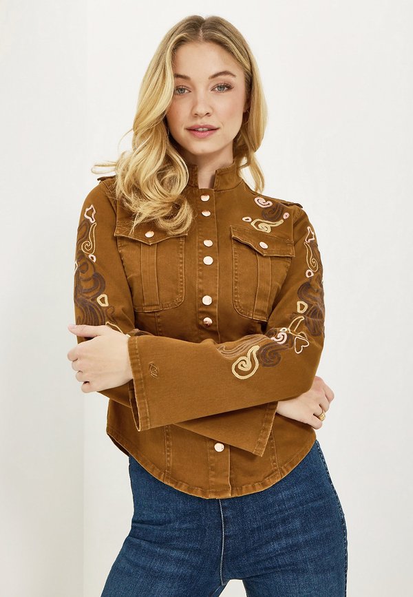 WRANGLER X LAINEY WILSON WILDFLOWER JACKET - Jeansjacke - monks robe