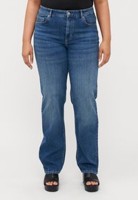 ONLY Carmakoma CARWILLY MID - Tiesaus kirpimo džinsai - dark blue denim