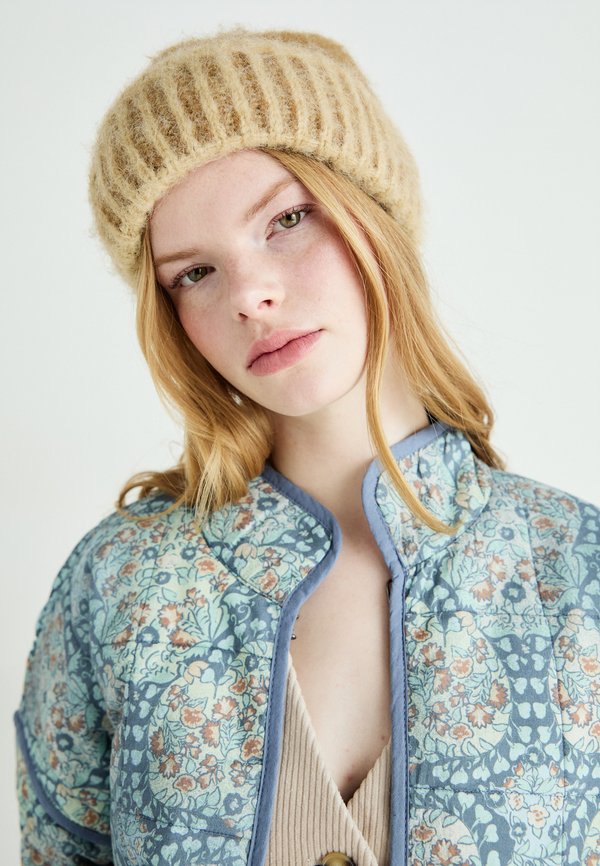 FOREVER FUZZY - Beanie - coffee3