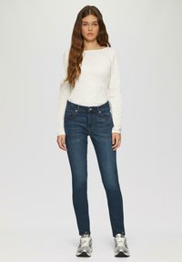 QS SADIE - Jeans Slim Fit - blau