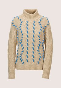 Beige gestrickter Rollkragenpullover mit Zopfmuster und blauen Wollakzenten, die in vertikalen und diagonalen Linien auf der Vorderseite und den Ärmeln eingewebt sind.