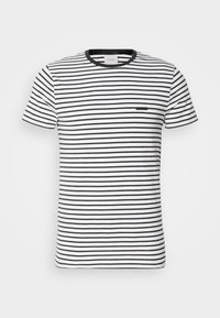 T-shirt rayé avec des rayures horizontales noires et blanches, col rond, manches courtes, petite poche noire sur la poitrine gauche, en coton.
