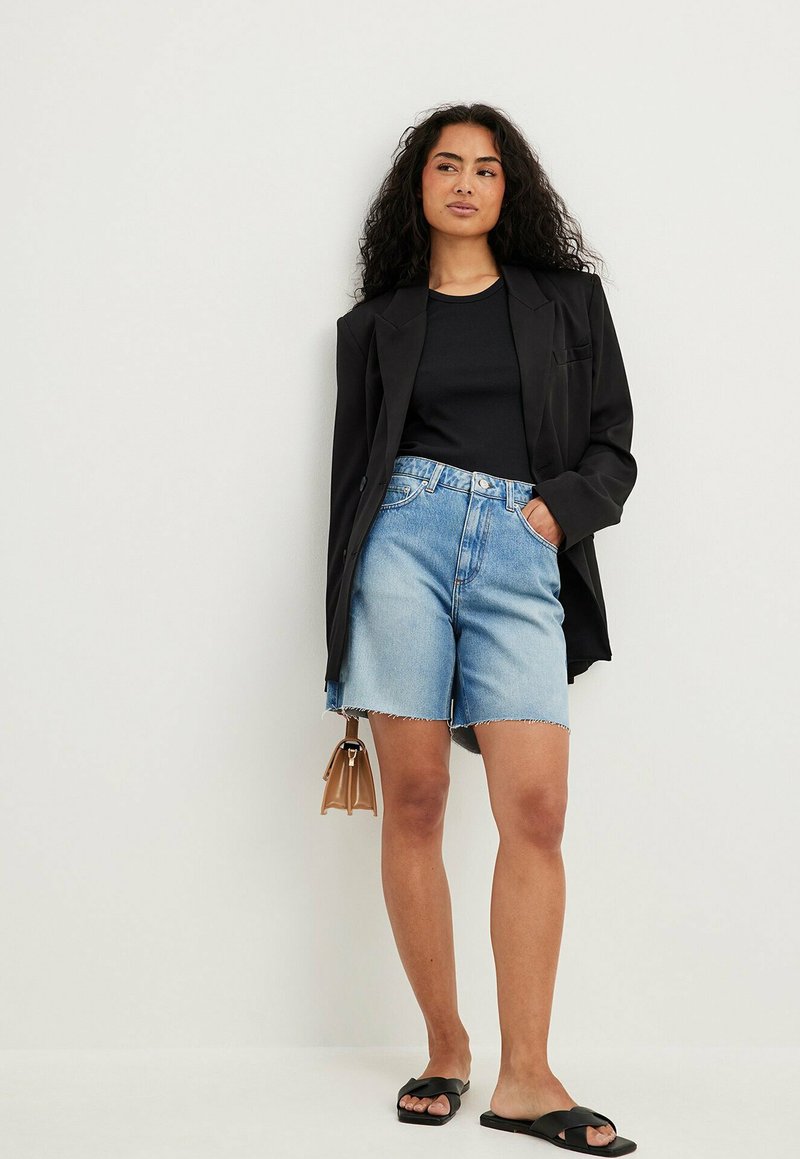 NA-KD Jeansshort blauw