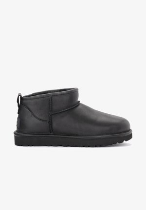 UGG, Boots à talons - black